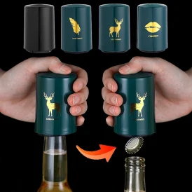 🍻 פתח את הבירה בקלות! פותחן בקבוק אוטומטי מגנטי – נירוסטה עם לחץ מכסה. ✨ פתרון יצירתי ונוח לפתיחת בקבוקי בירה!